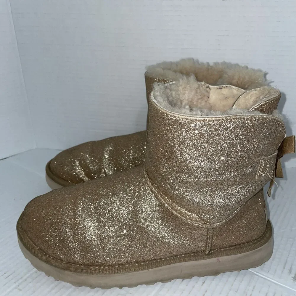 UGG Boots Women's Size 9 Gold Classic Short Bows Sparkle Shearling Mini Bailey - Picture 3 of 13